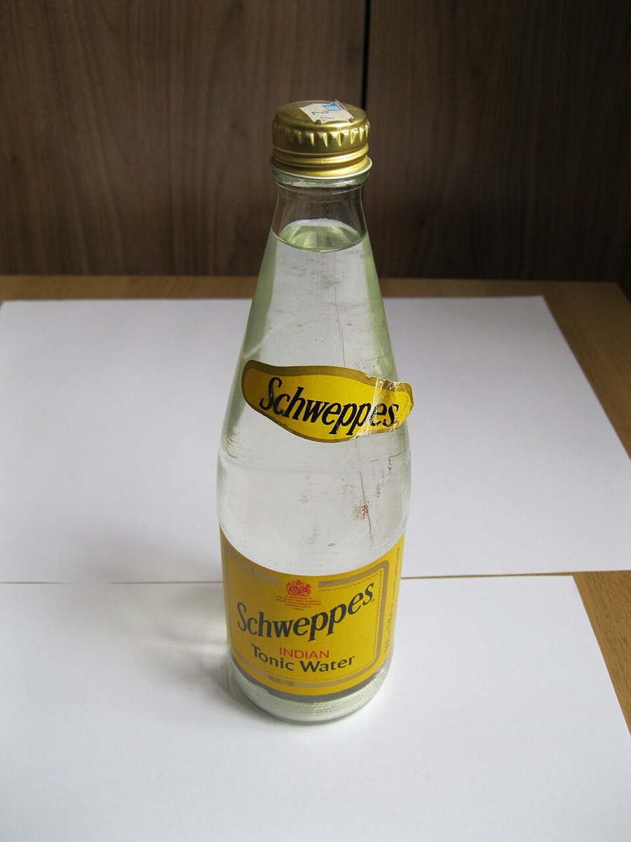Schweppes tonik şişesi
